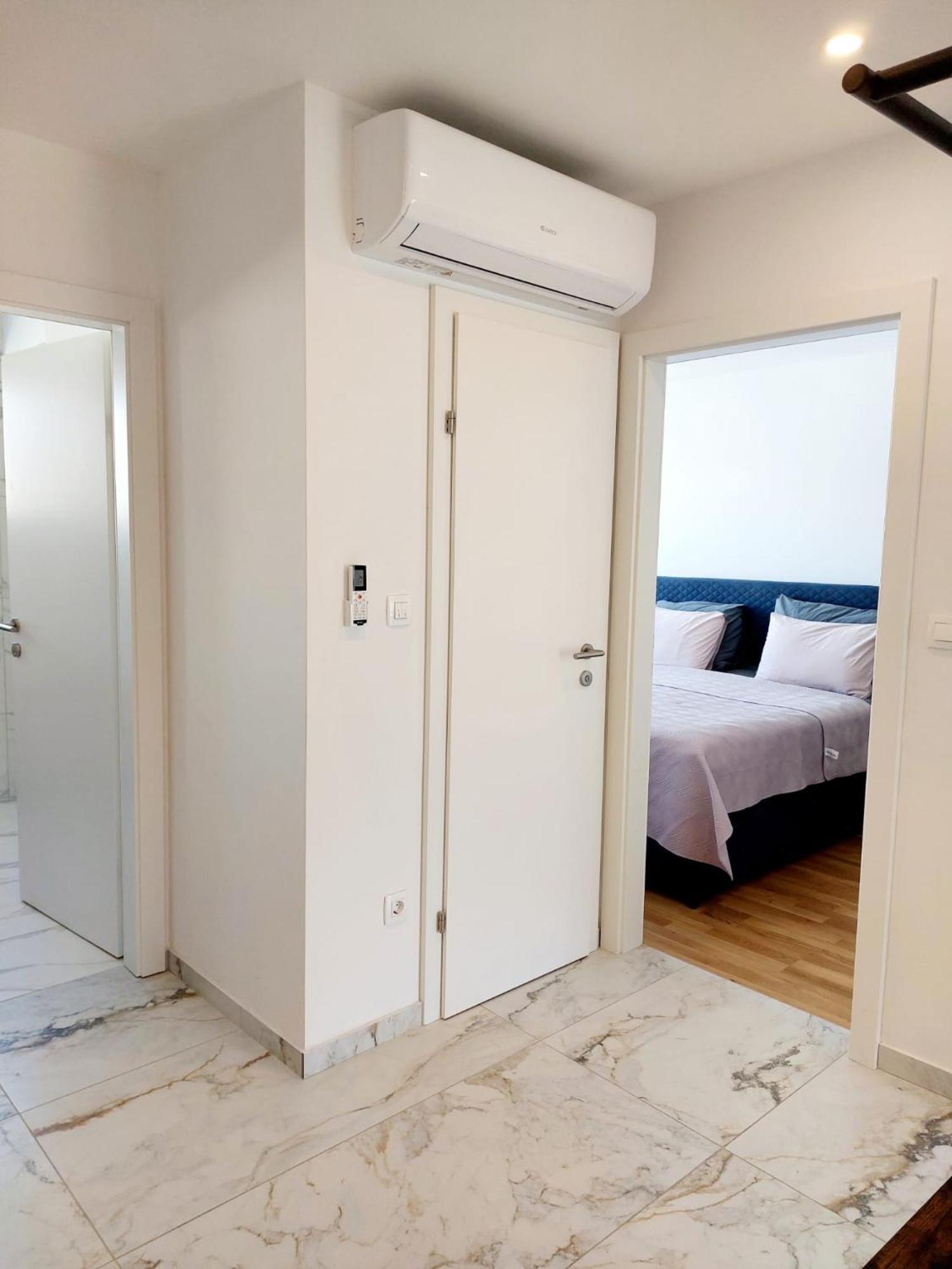 Comfort 2 Bedroom Apartment 10Min Walk From Center And Beach Split Exteriör bild